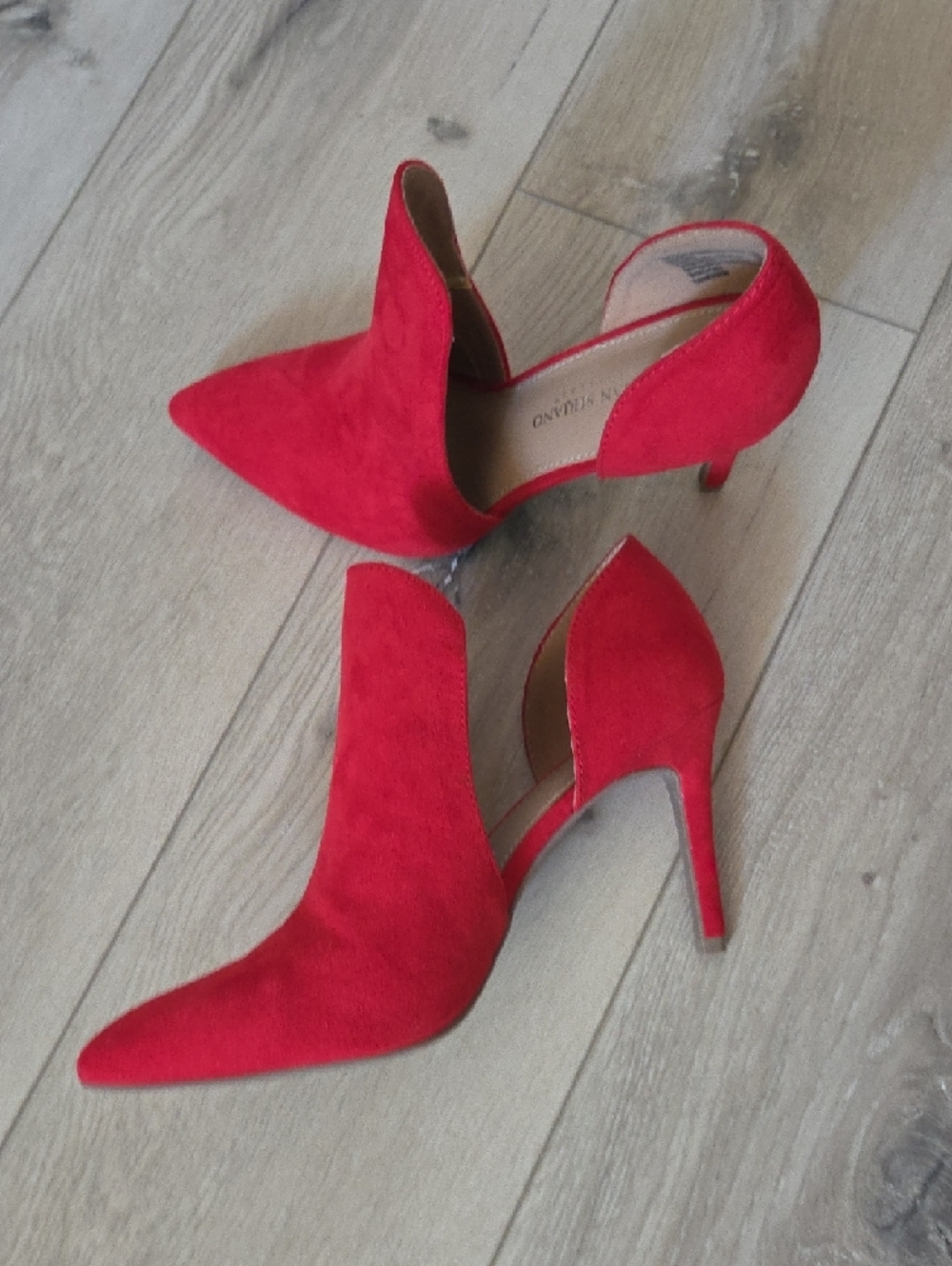Women's Red Suede Pointed-Toe Stiletto Heels - Picture 4 of 6